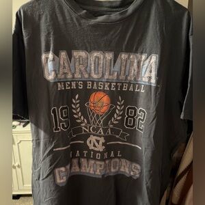 Abercrombie & Fitch Gray Graphic Tee